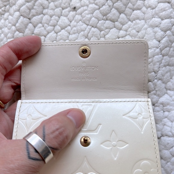 Authentic Louis Vuitton small wallet - Picture 6 of 7